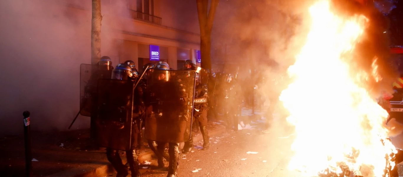 «Γυαλιά - καρφιά» το Παρίσι - Νέες μαζικές διαδηλώσεις - Μολότοφ και συλλήψεις (βίντεο)